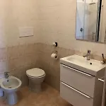 Gabriele With Private Garage Apartament *