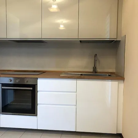 Gabriele With Private Garage アパート *